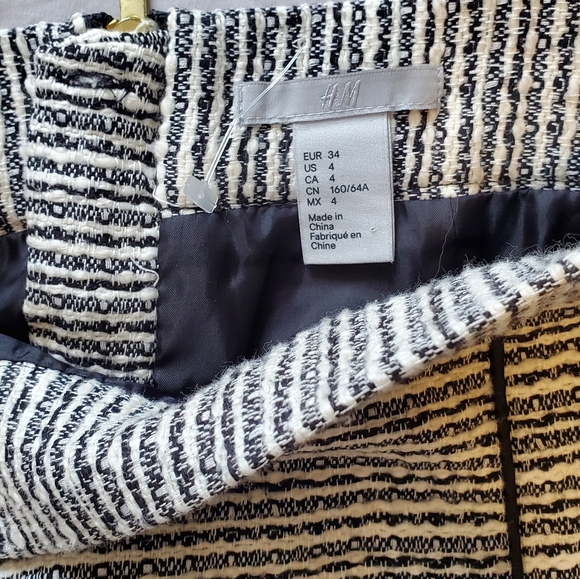 BUNDLE 2 FOR $35  H&M Size 4 Tweed Skirt - Picture 3 of 4